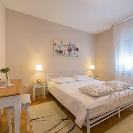 Nyaraló Bile Kaštela